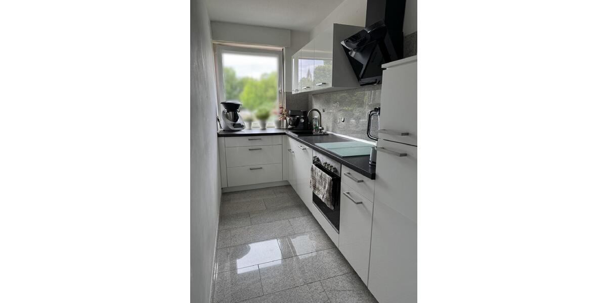 Gehobene Eigentumswohnung nahe Erlbruchpark mit Balkon und Garage 2 zimmer