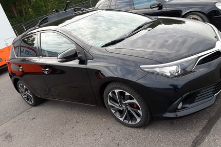 Toyota Auris 195.000 km 8.800 € Bochum 44801