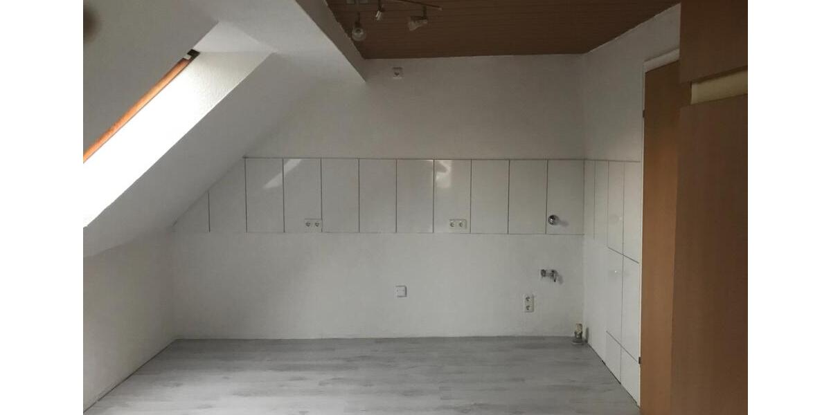 Dachgeschoßwohnung Herne Wanne-Bickern - 5 Zimmer, 92 m&sup2;, 500&euro; | Angebot:25638743