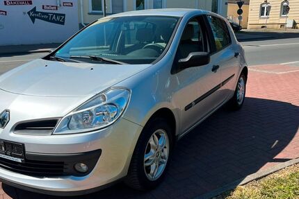 Renault Clio 70.000 km 3.490 &euro; Recklinghausen 45657
