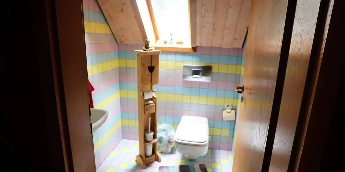 Zweifamilienhaus mit Einliegerwohnung in ruhiger Lage 6 zimmer