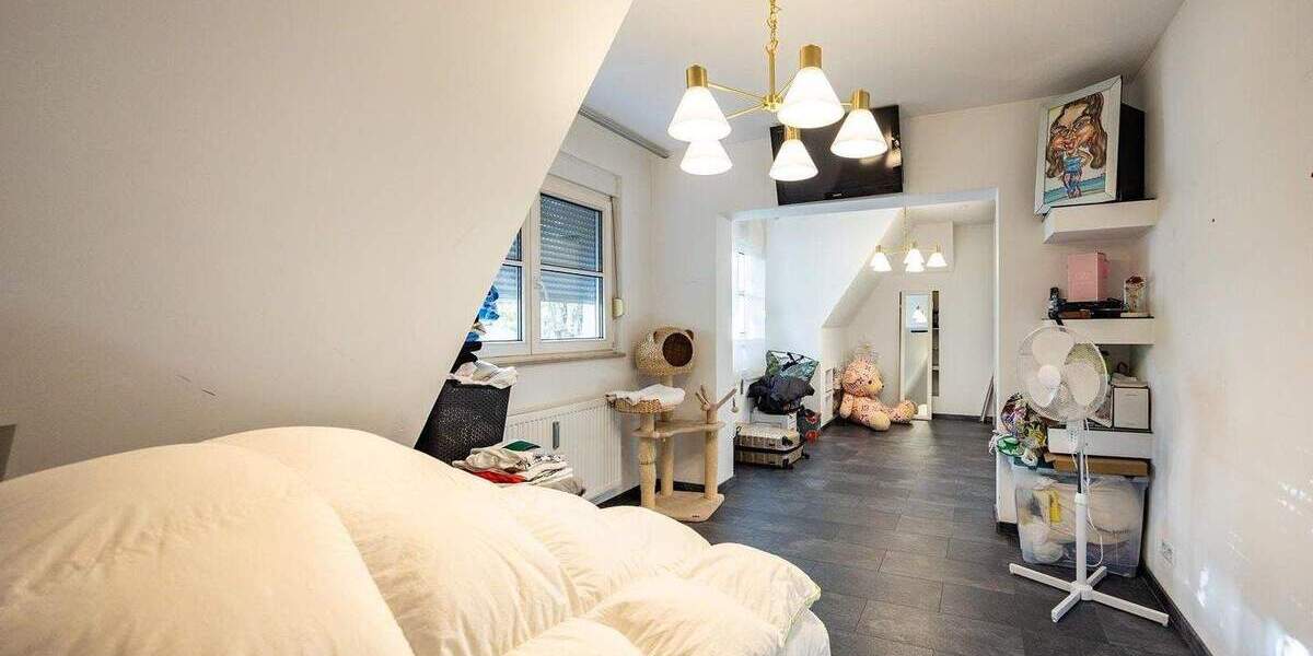 Wohnen in der Gartenstadt mit schönem Garten, Palmen, Garage 6 zimmer