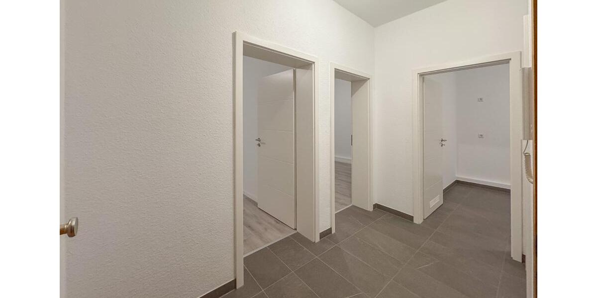 2 Zimmer – frisch renoviert – Wintergarten – opt. Stellplatz – TOP Lage! 2 zimmer