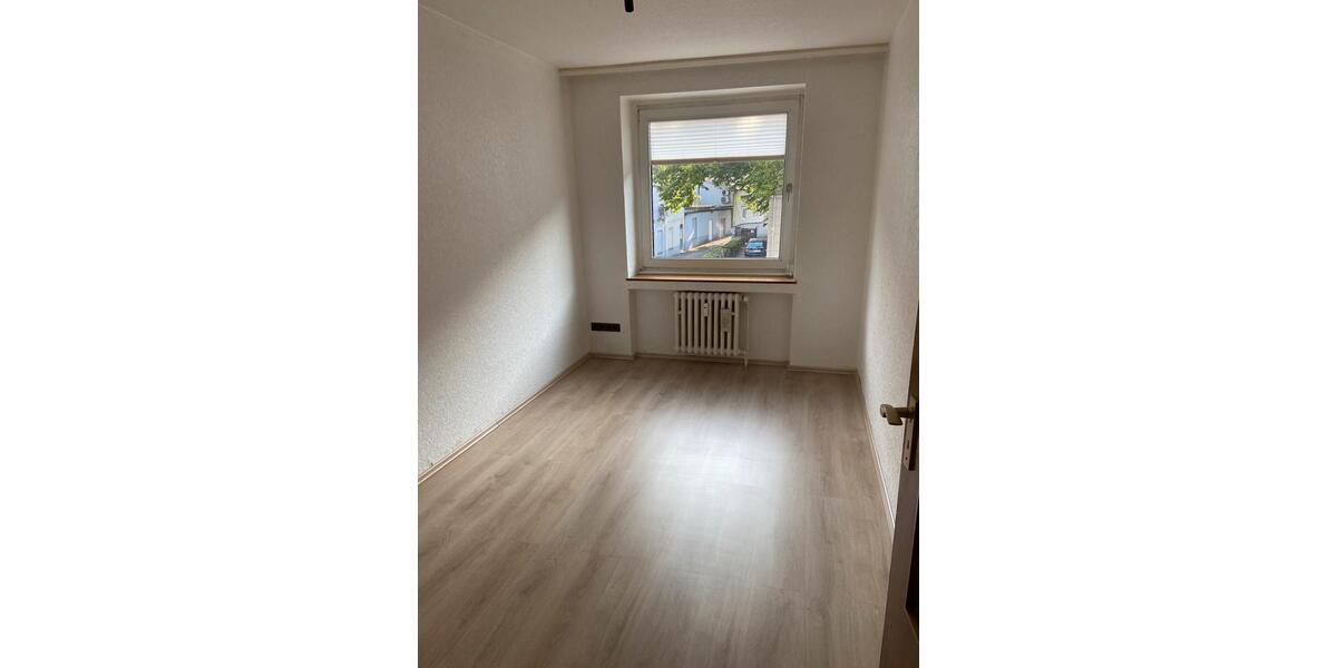 Helle 3,5-Raum-Wohnung zur Vermietung 3 zimmer