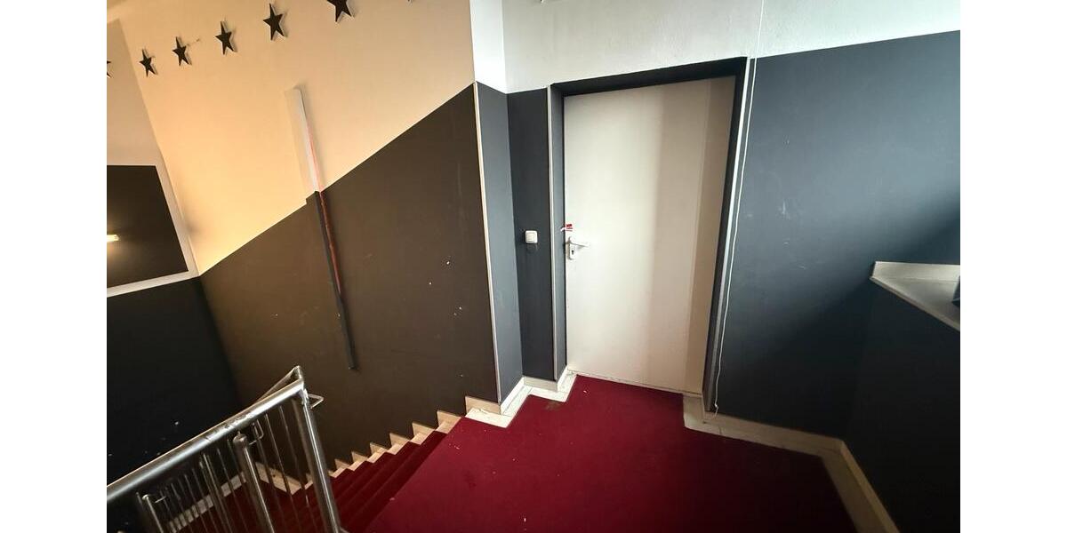 Attraktive Gewerbefläche ca. 140 m² im Obergeschoss zu vermieten zimmer