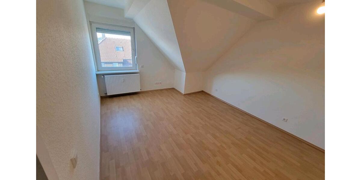 Dachgeschoßwohnung Hagen Hagen-Mitte - 3 Zimmer, 64 m&sup2;, 610&euro; | Angebot:25551496