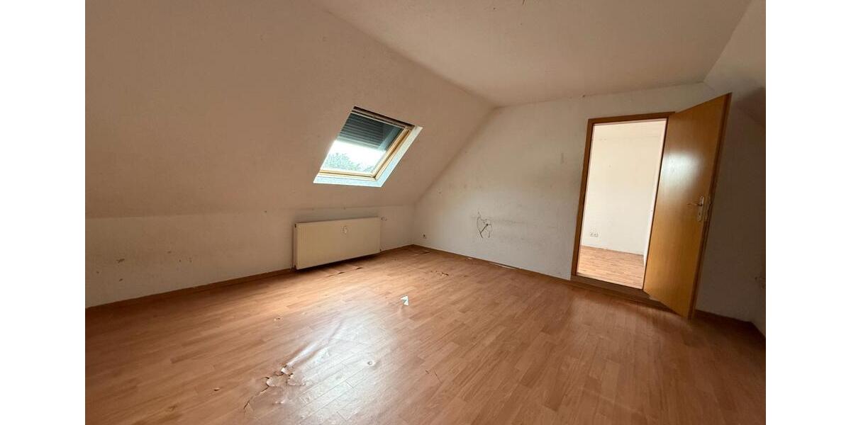Etagenwohnung Dortmund Mengede - 5 Zimmer, 126 m&sup2;, 1.000&euro; | Angebot:27583227