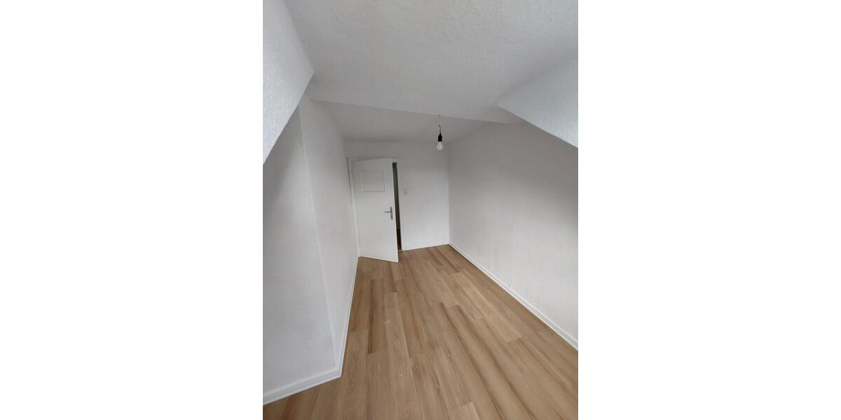 Dachgeschoßwohnung Herne Eickel - 3.5 Zimmer, 80 m&sup2;, 550&euro; | Angebot:26442292