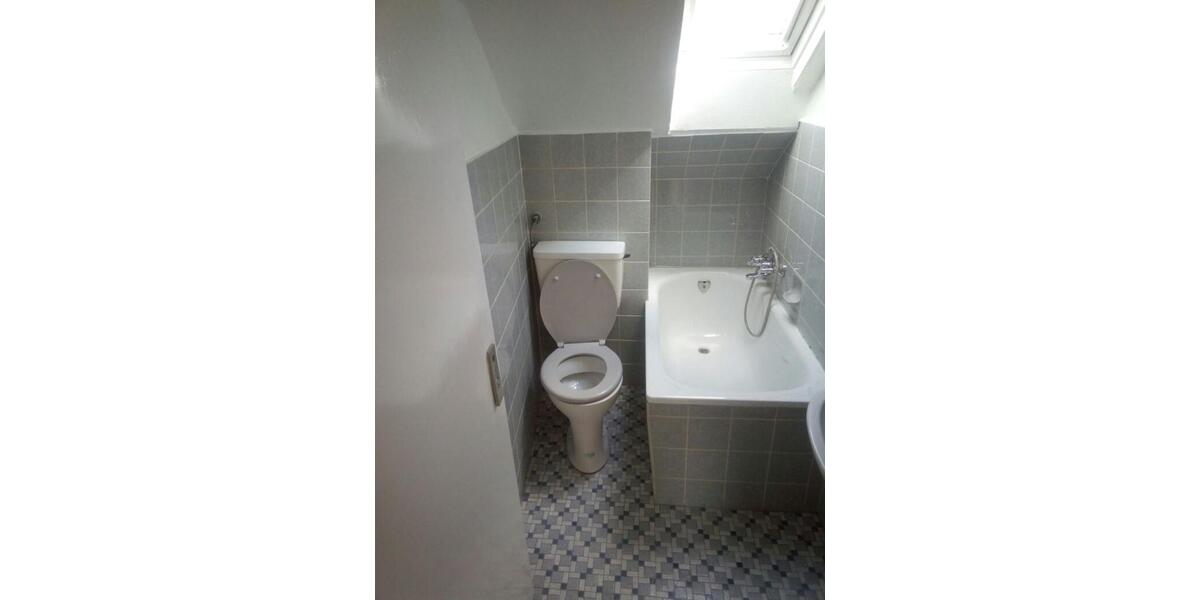 Dachgeschoßwohnung Wuppertal Barmen - 3 Zimmer, 75 m&sup2;, 599&euro; | Angebot:25646821