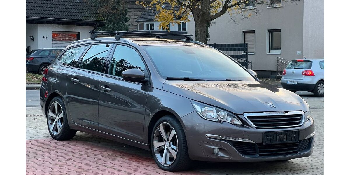 Peugeot 308 150.000 km 8.900 &euro; Essen 45356