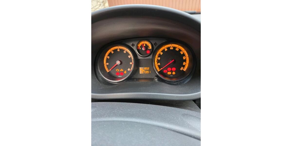 Opel Corsa 98.000 km 2.900 &euro; Essen 45138