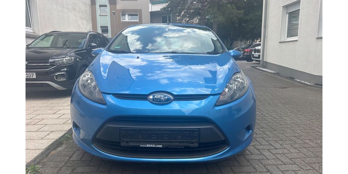 Ford Fiesta 164.000 km 2.300 &euro; Essen 45307