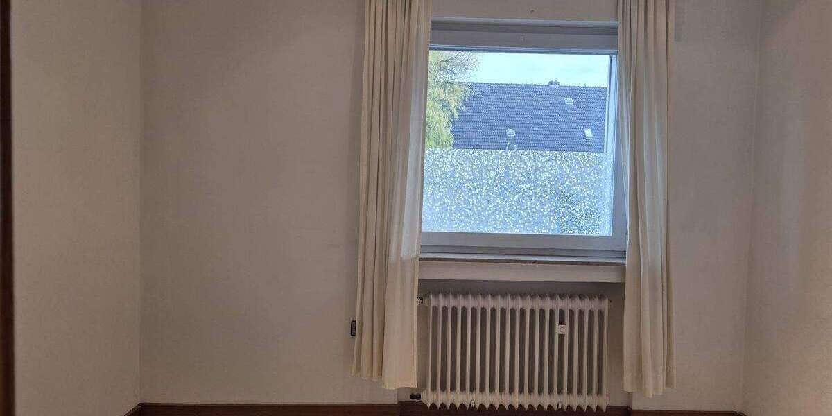 Lichtdurchflutete Eigentumswohnung mit Garten & vielseitigem Souterrain 5 zimmer