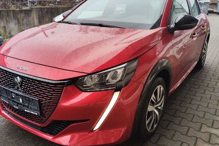 Peugeot 208 17.741 km 18.490 &euro; Essen 45307