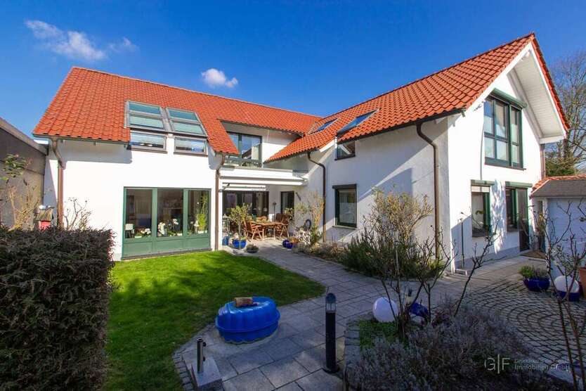Haus zum Kaufen in Castrop-Rauxel 709.500 € 237 m²