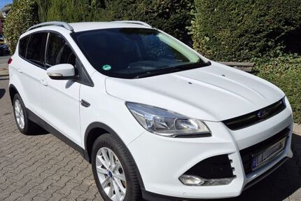 Ford Kuga 155.000 km 11.000 € Remscheid 42853