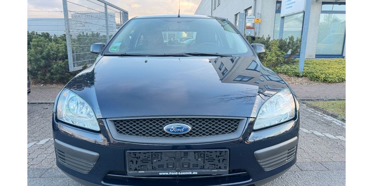 Ford Focus 82.000 km 2.999 &euro; Oberhausen 46047