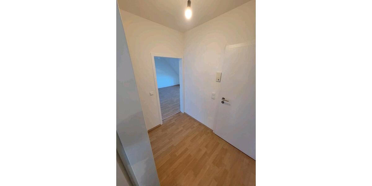 Dachgeschoßwohnung Hagen Hagen-Mitte - 3 Zimmer, 64 m&sup2;, 610&euro; | Angebot:25551496