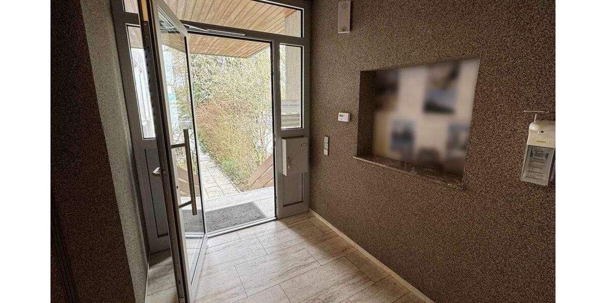 POTENZIALSTARKES BÜROHAUS MIT GARAGEN UND VIEL PLATZ IN DORTMUND BODELSCHWINGH zimmer