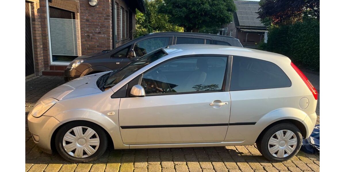 Ford Fiesta 80.000 km 2.500 &euro; Essen 45131