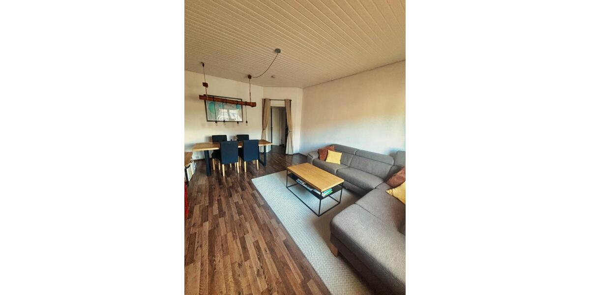 Etagenwohnung Essen Stadtbezirk II - 3 Zimmer, 97 m&sup2;, 1.095&euro; | Angebot:25394270