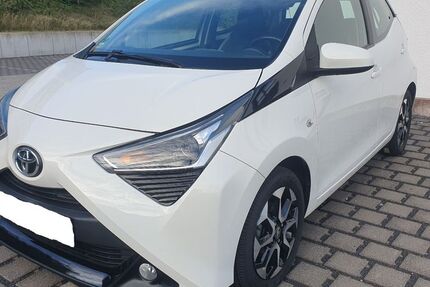 Toyota Aygo (X) 50.476 km 9.350 &euro; Velbert 42551