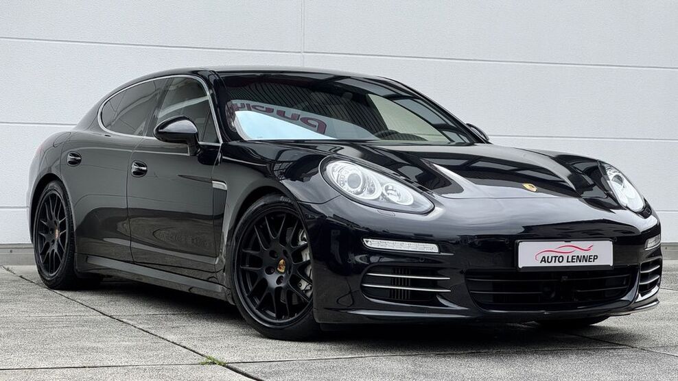 Porsche Panamera 88.000 km 39.500 € Hagen 58119