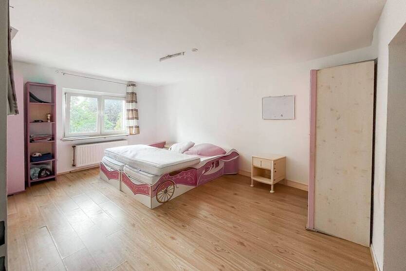 4 Familienhaus - modernisiert - voll vermietet
