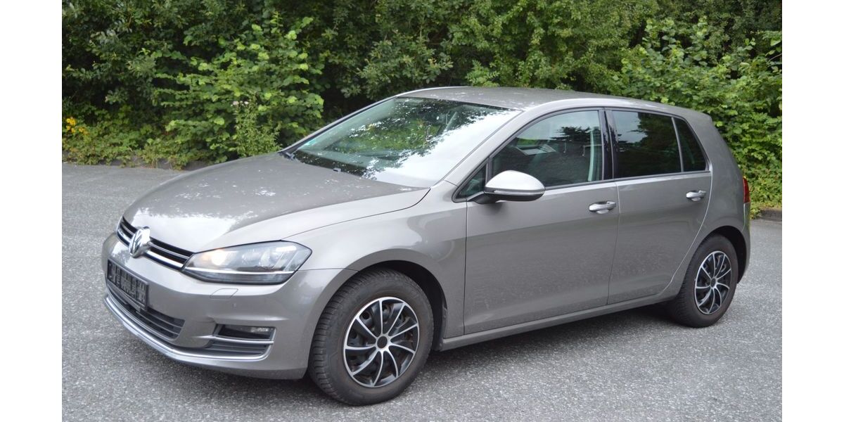 VW Golf 228.000 km 7.499 &euro; Wuppertal 42279