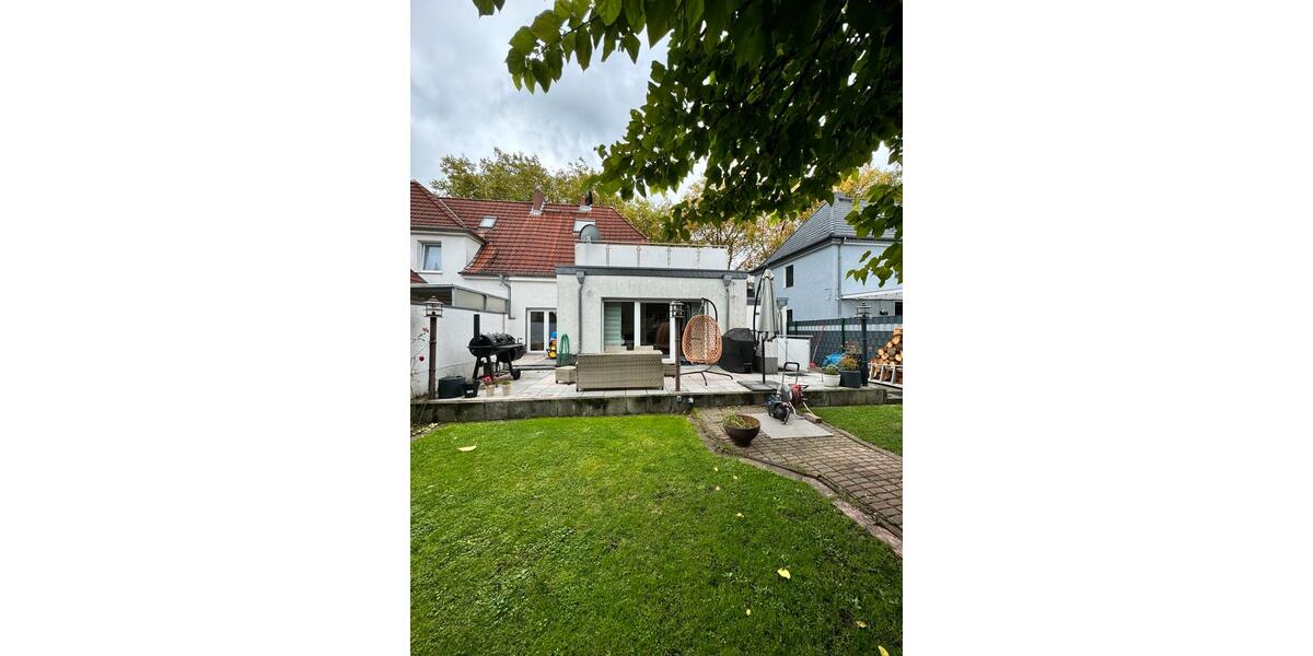 Reiheneckhaus Einfamilienhaus mit großem Garten & großer Garage zimmer