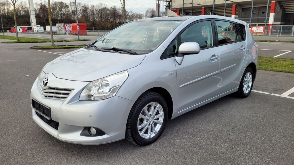 Toyota Verso 225.000 km 5.900 &euro; Essen 45356