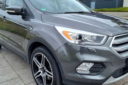 Ford Kuga 146.844 km 13.490 € Dortmund 44263