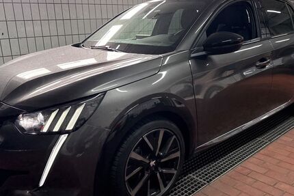 Peugeot 208 32.933 km 18.990 € Wuppertal 42285
