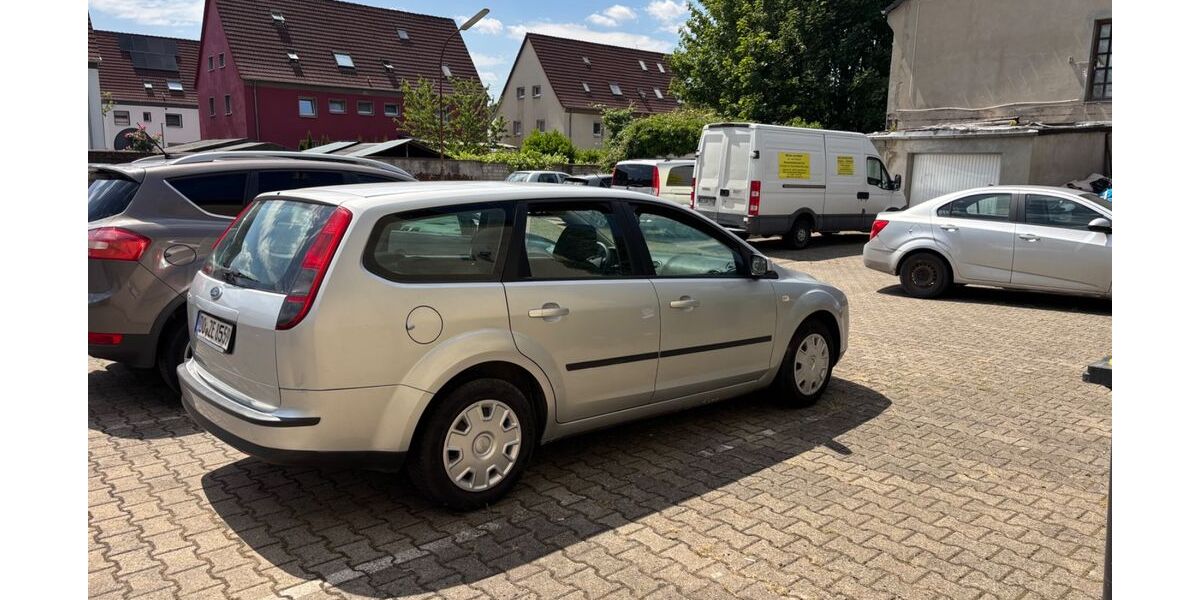 Ford Focus 95.000 km 3.300 &euro; Castrop-rauxel 44579