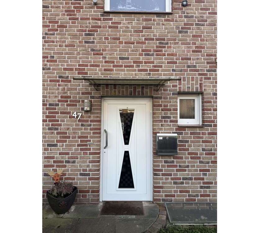 Haus zum Kaufen in Oberhausen 465.500 € 136 m²