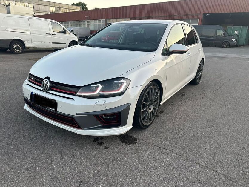 VW Golf 173.276 km 9.900 € Remscheid 42859
