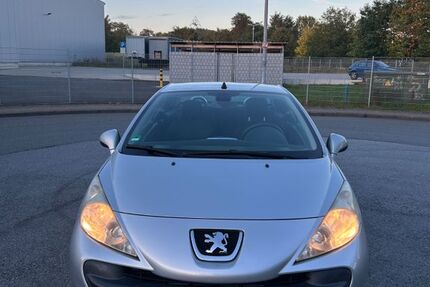 Peugeot 207 110.000 km 2.950 &euro; Bottrop 46238