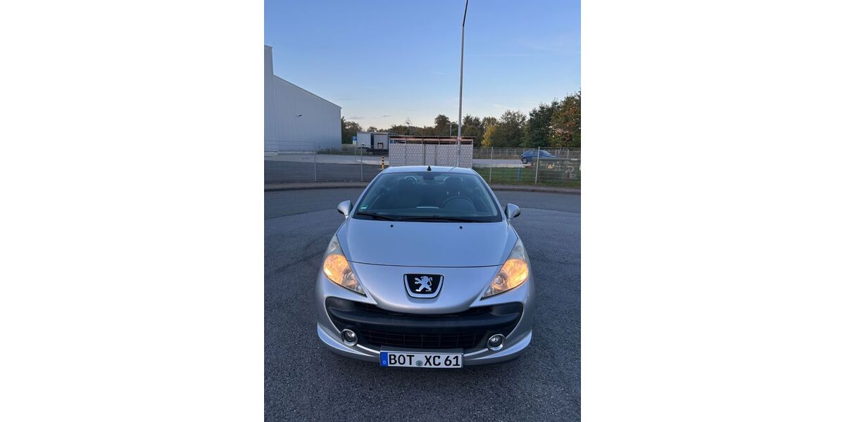Peugeot 207 110.000 km 2.950 &euro; Bottrop 46238