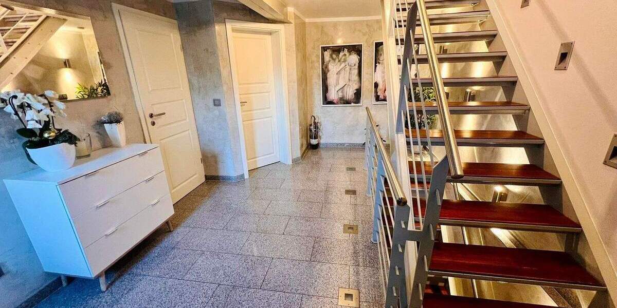 Doppelhaushälfte Recklinghausen Hochlarmark - 4 Zimmer, 220 m&sup2;, 470.000&euro; | Angebot:25683593