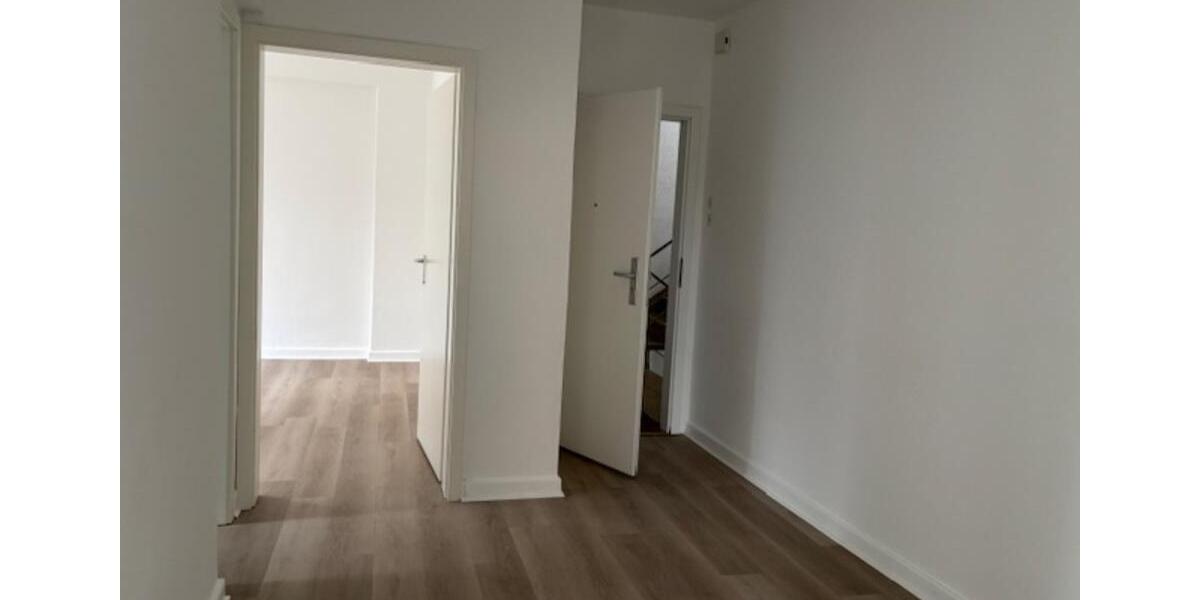 Etagenwohnung Essen Stadtbezirk II - 2 Zimmer, 63 m&sup2;, 690&euro; | Angebot:25749528