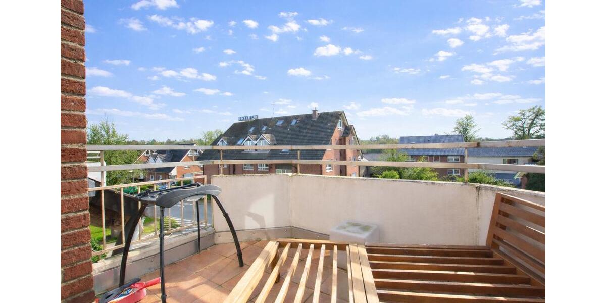 Dachgeschoßwohnung Bottrop Feldhausen - 4 Zimmer, 94 m&sup2;, 860&euro; | Angebot:25743434