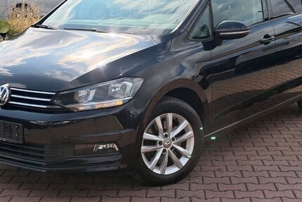 VW Touran 146.760 km 17.370 &euro; Lünen 44536