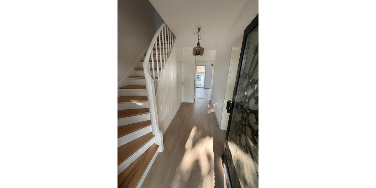 ZU VERMIETEN—DHH in guter Lage von OB-Königshardt 3 zimmer