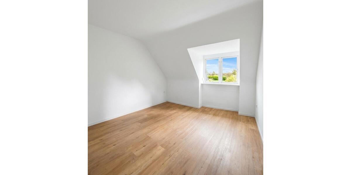 Helle 3-Zimmer-Dachgeschosswohnung mit Charme – frisch renoviert! 3 zimmer