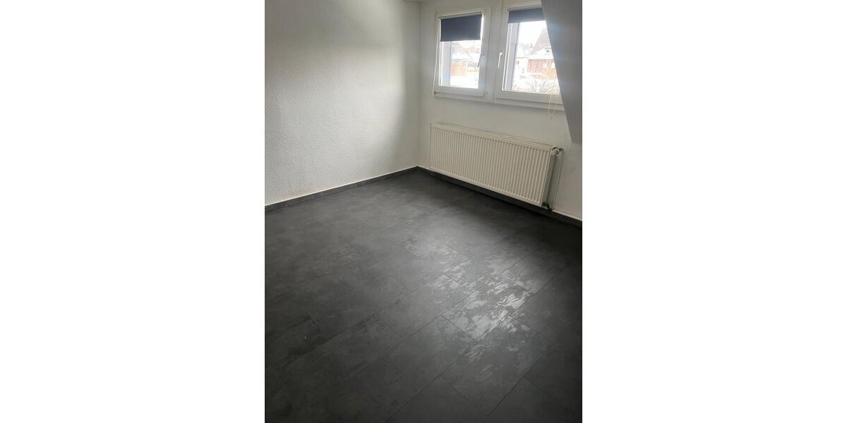Dachgeschoßwohnung Oberhausen Biefang - 3.5 Zimmer, 78 m&sup2;, 750&euro; | Angebot:24429674