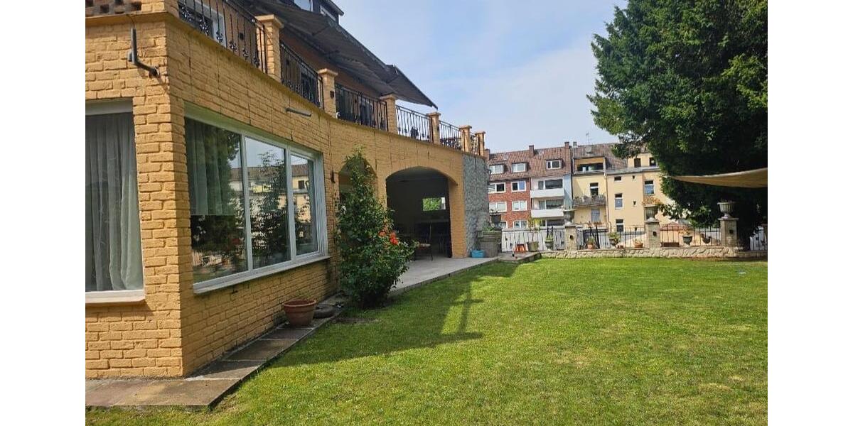 Großes Mehrfamilienhaus zimmer