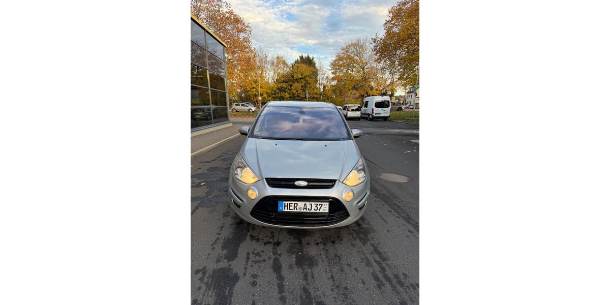 Ford S-Max 243.000 km 5.600 &euro; Herne 44628