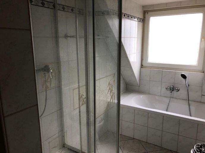 Gut geschnittene Maisonette-Wohnung! XL-Wohnung in GE-Horst im DG sucht Mieter - 4,5 Zi. 85m² im 3.OG 4 zimmer