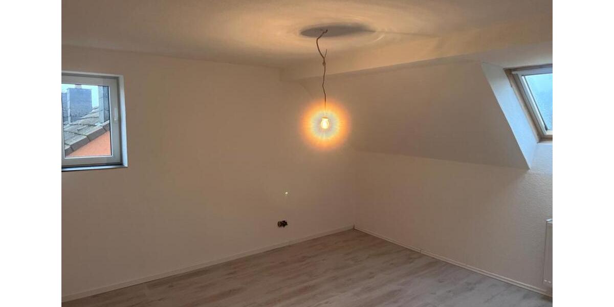 Dachgeschoßwohnung Herne Wanne-Bickern - 5 Zimmer, 92 m&sup2;, 500&euro; | Angebot:25638743