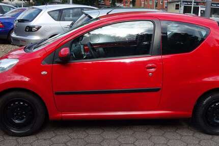 Peugeot 107 150.000 km 2.499 &euro; Herne 44653